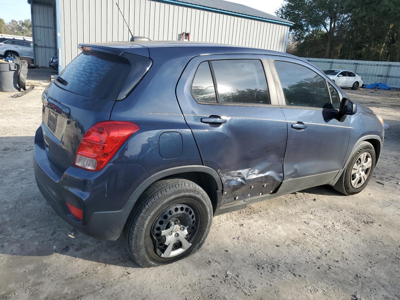 2018 Chevrolet Trax - Image 3