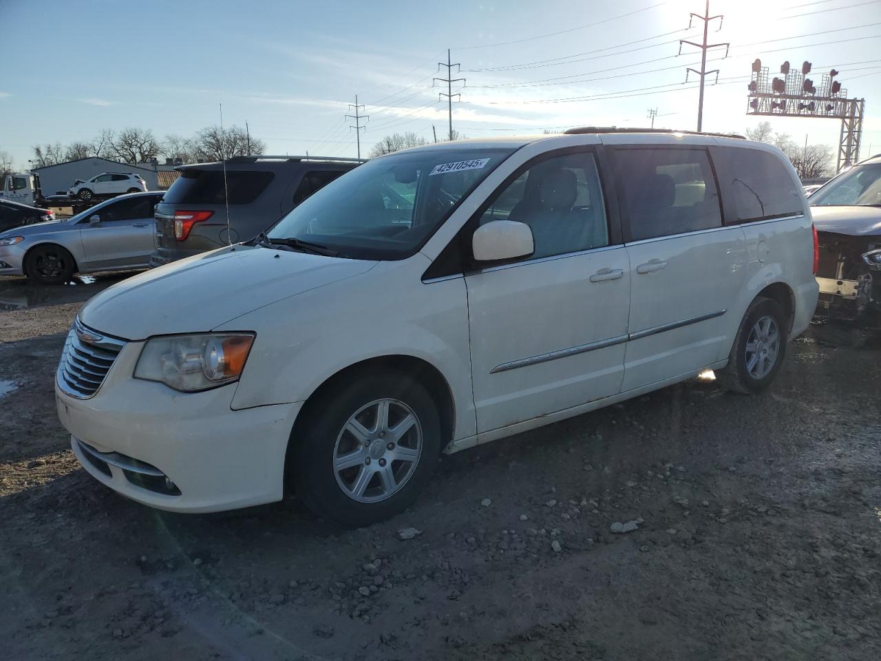 2013 Chrysler Town & Country - Image 1
