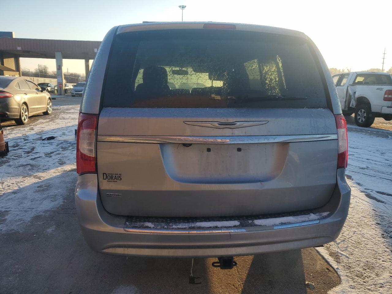 2014 Chrysler Town & Country - Image 6
