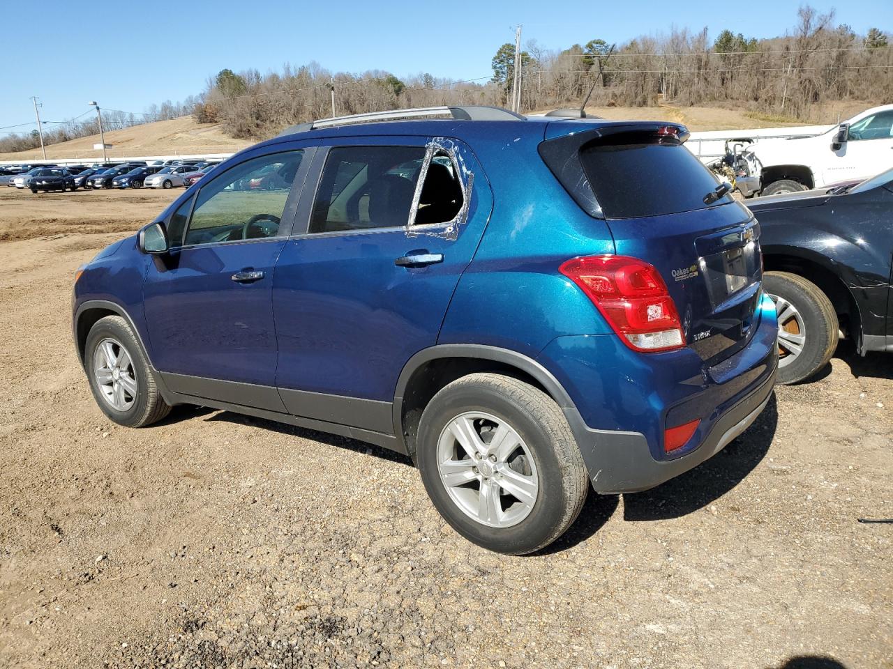 2020 Chevrolet Trax - Image 2