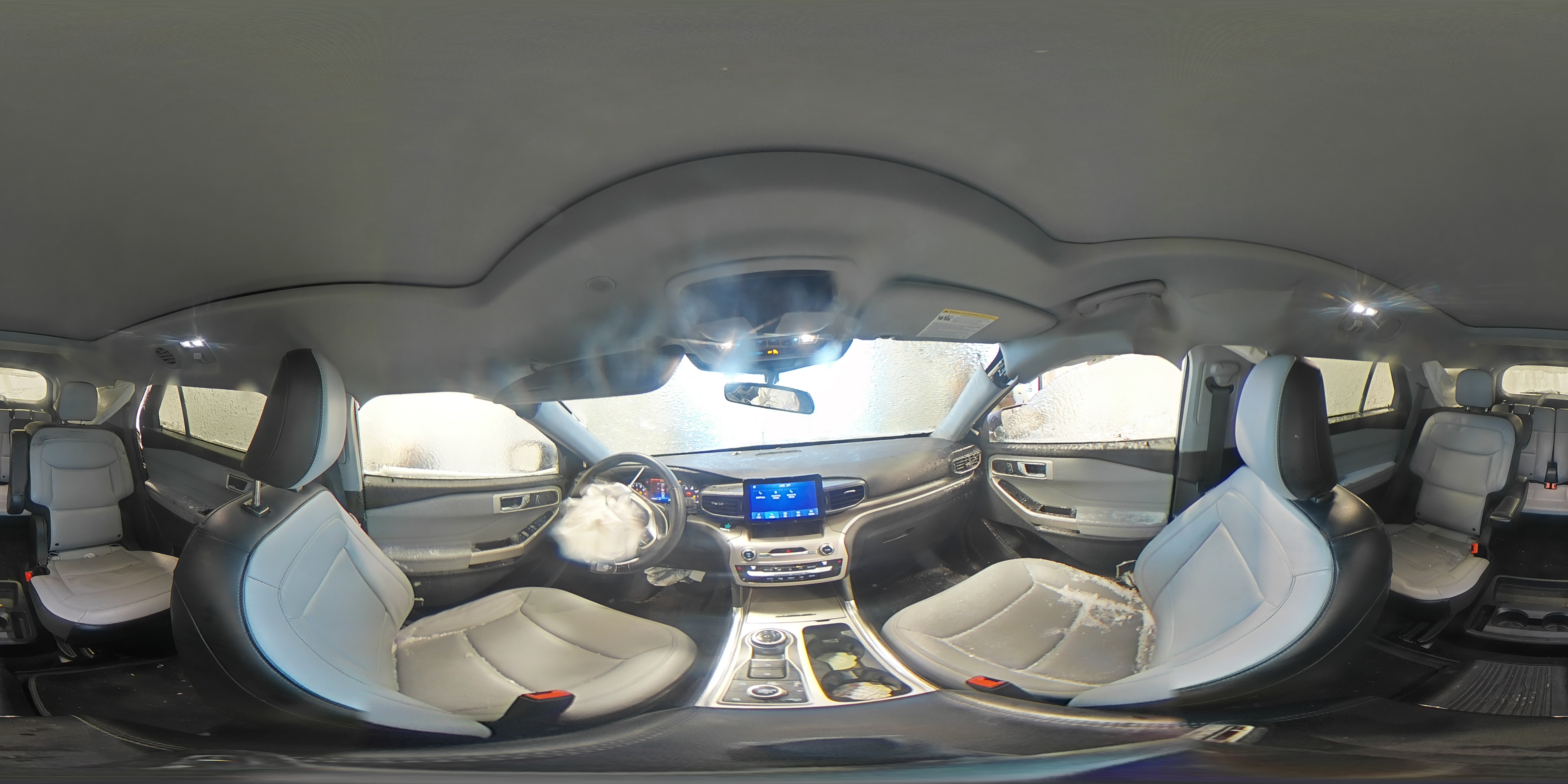 2021 Ford Explorer - Image 14