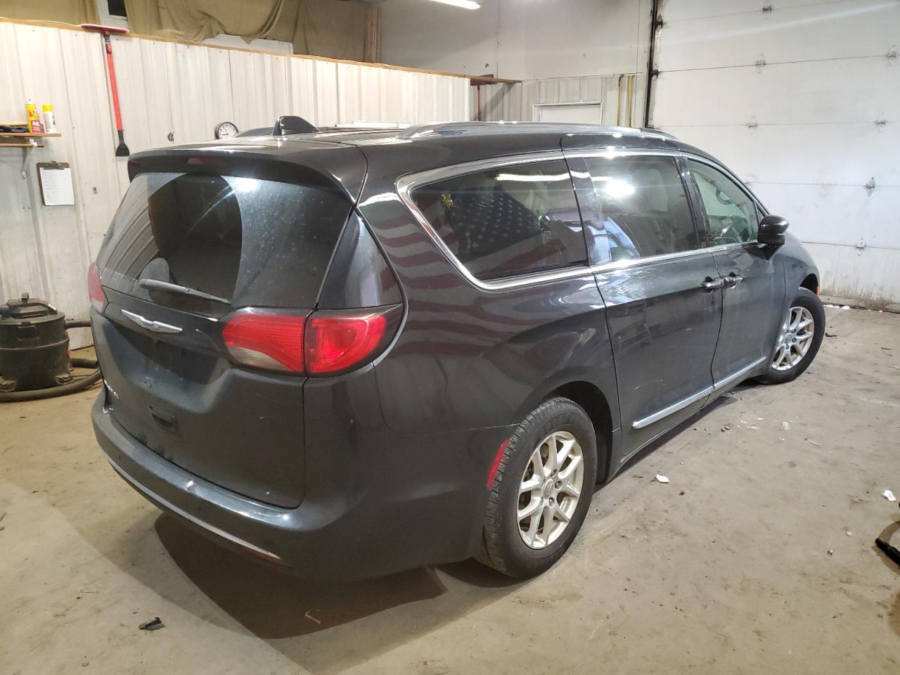 2020 Chrysler Pacifica - Image 3