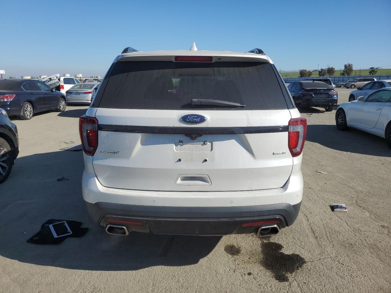 2016 Ford Explorer - Image 6