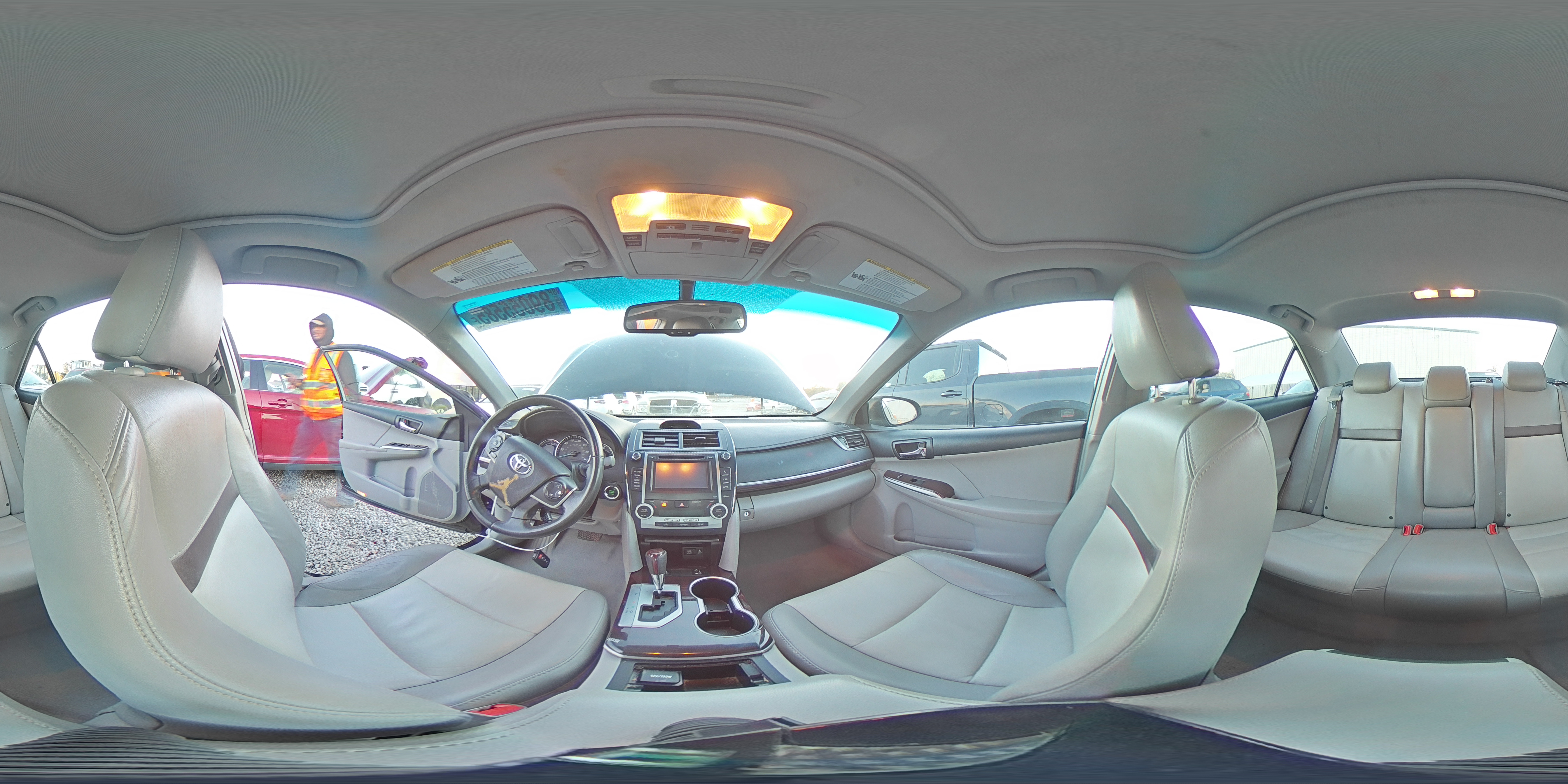 2012 Toyota Camry - Image 12