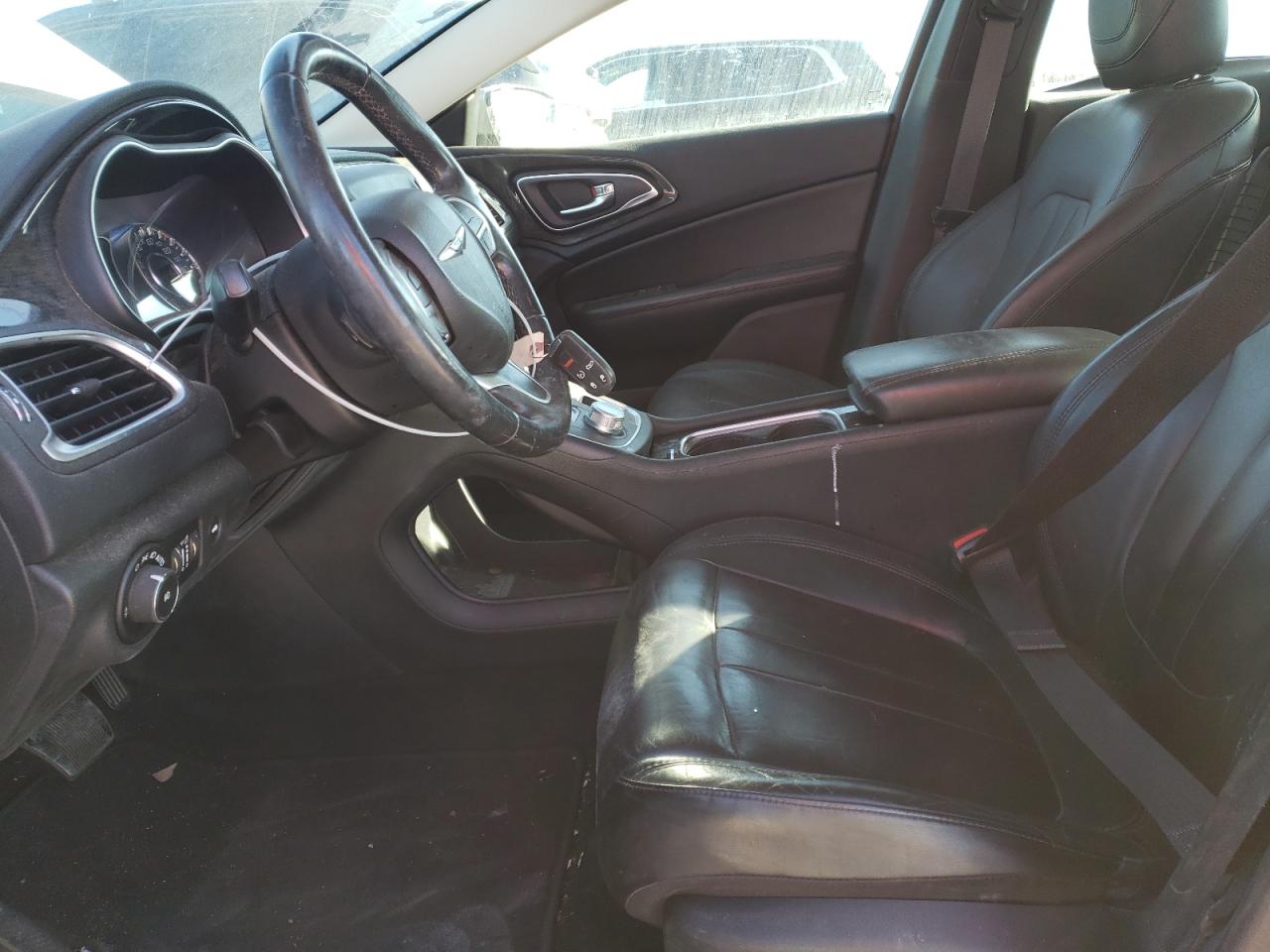 2015 Chrysler 200 - Image 7