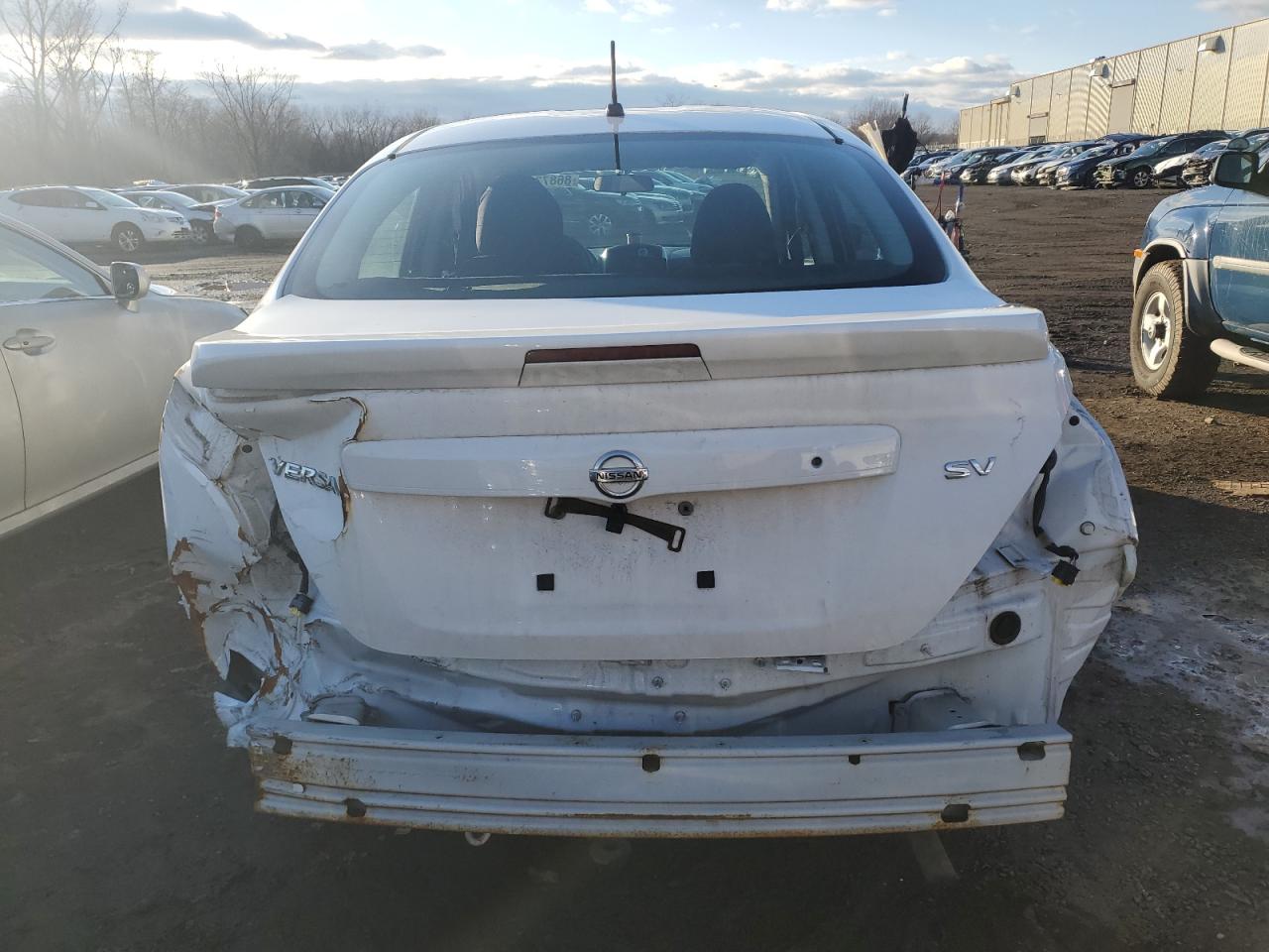 VIN 3N1CN7AP3JL802407 2018 NISSAN VERSA no.6