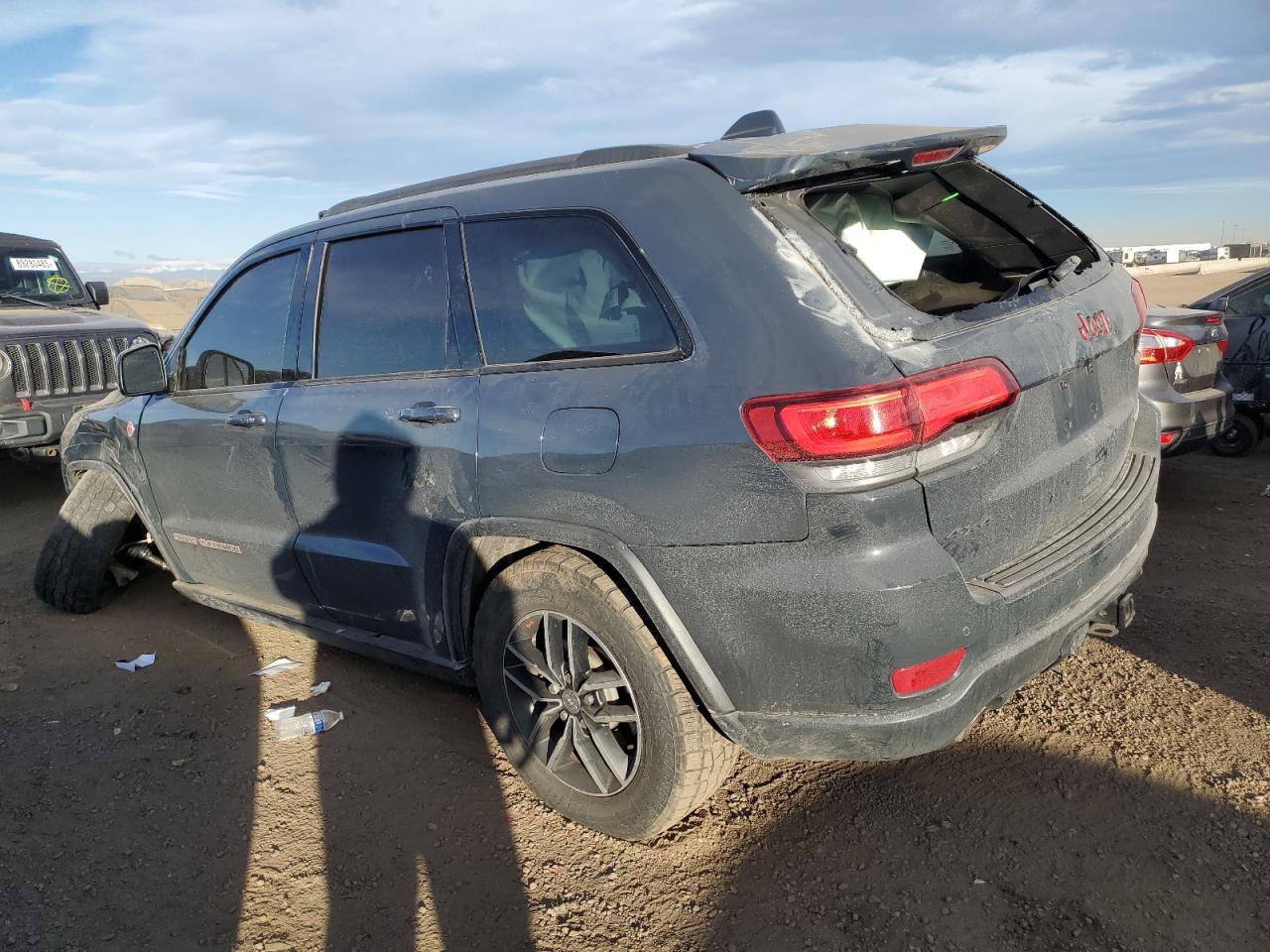2017 Jeep Grand Cherokee - Image 2