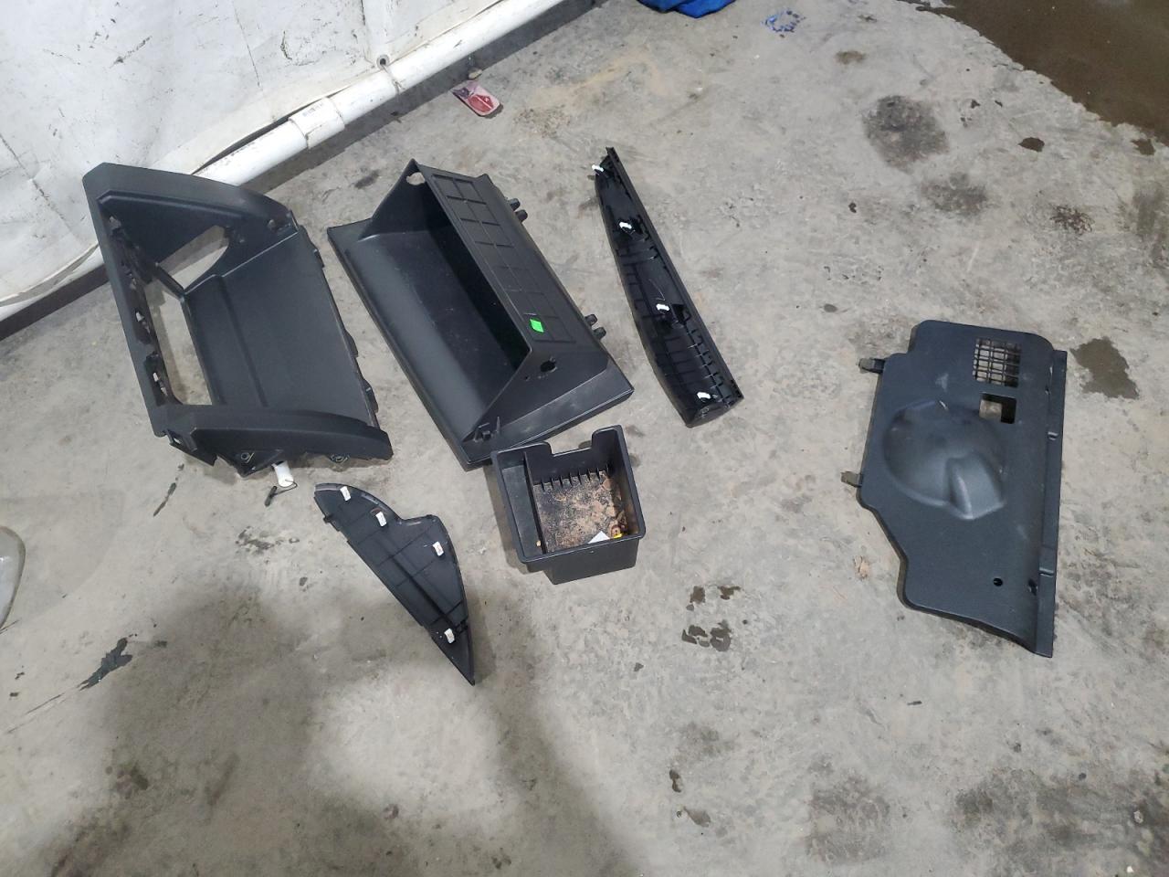 2011 Kia Sorento - Image 13