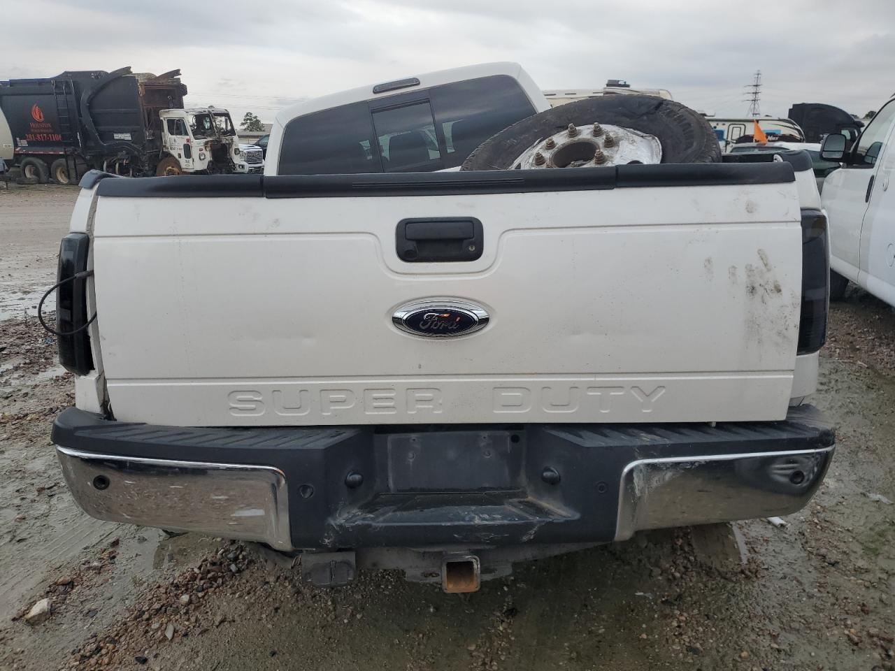 2016 Ford F350 - Image 6