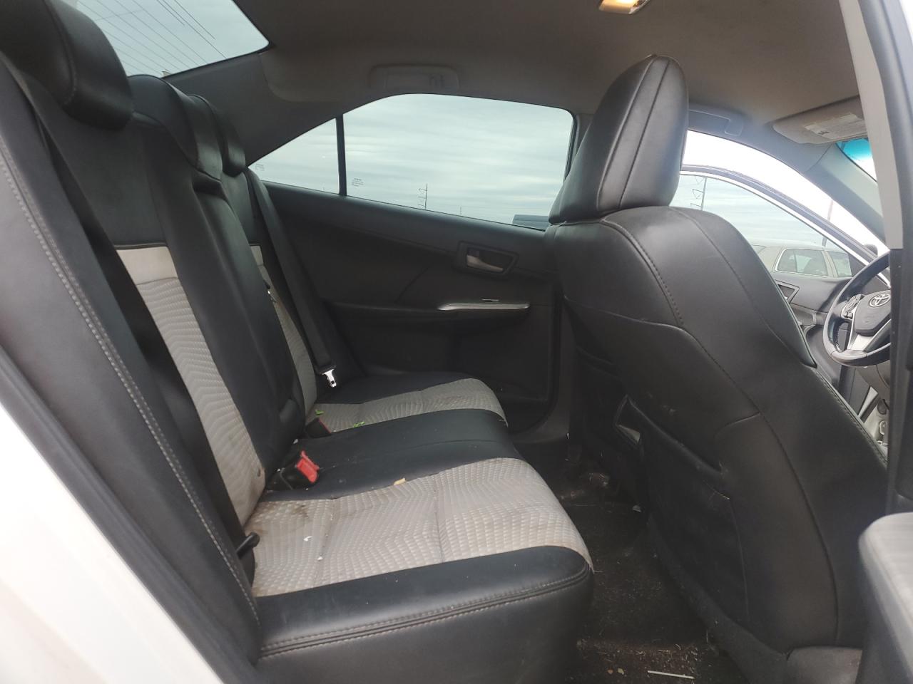 2014 Toyota Camry - Image 10