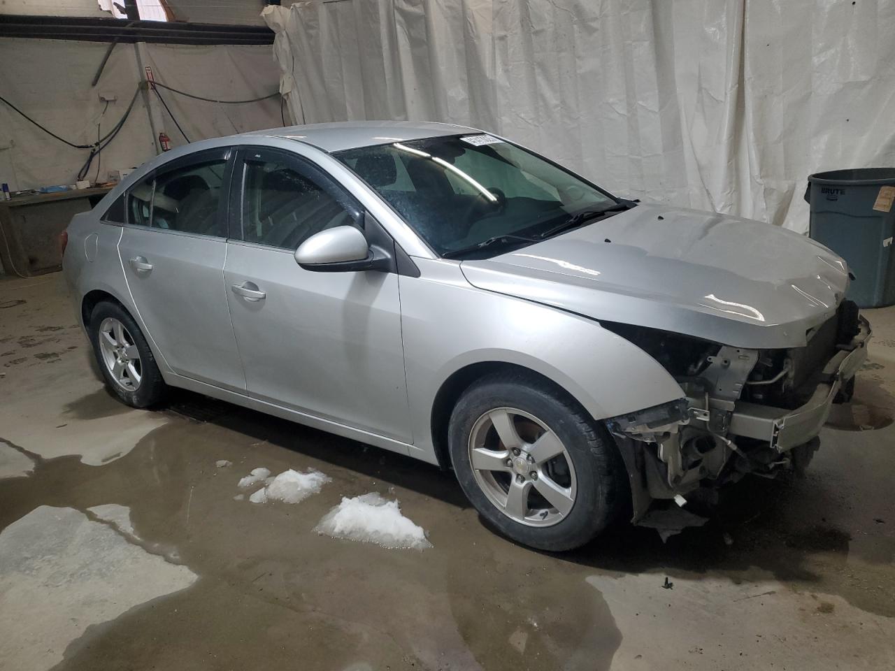 VIN 1G1PC5SB4F7174230 2015 CHEVROLET CRUZE no.4