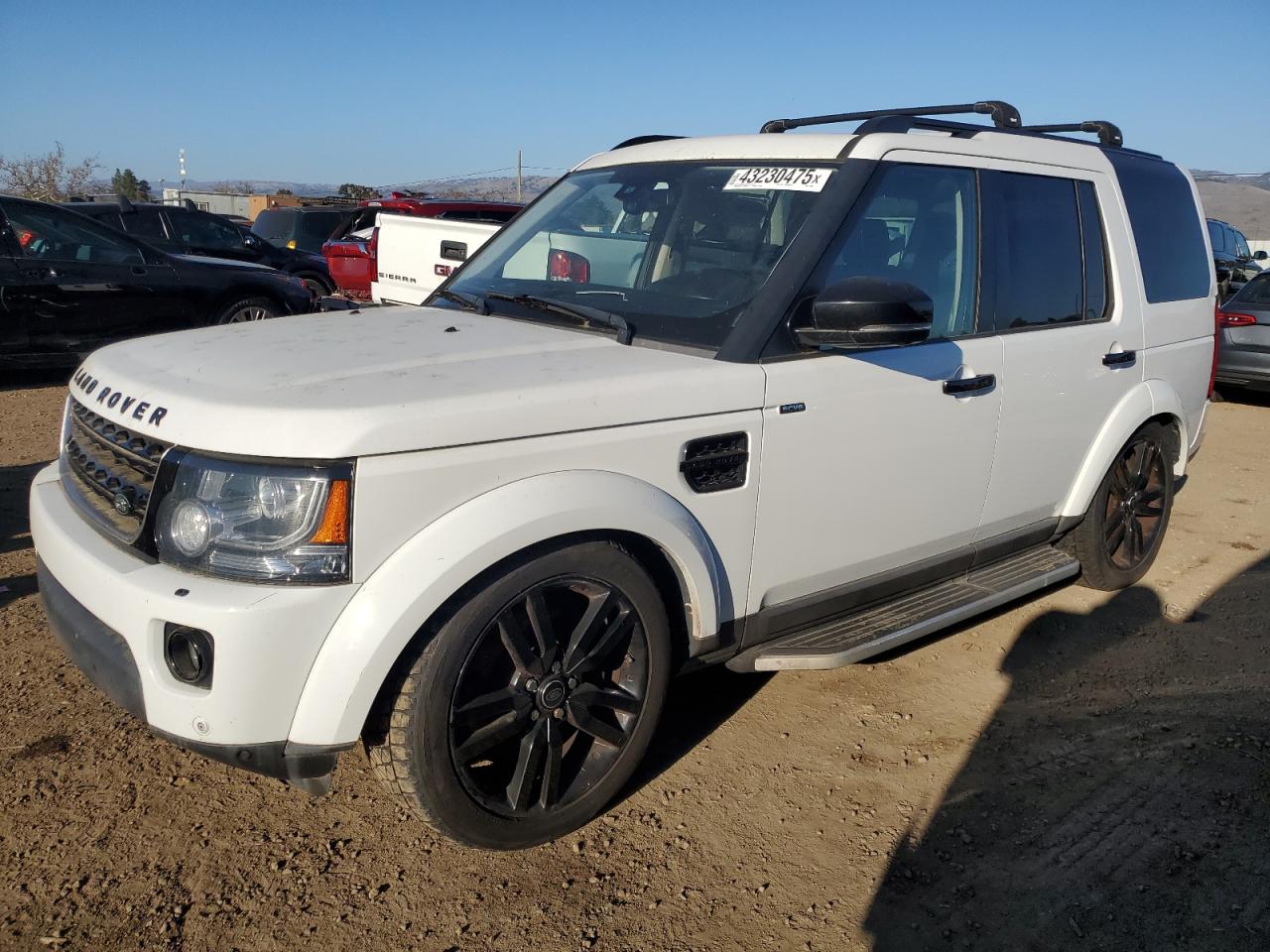 2015 Land Rover LR4 - Image 1
