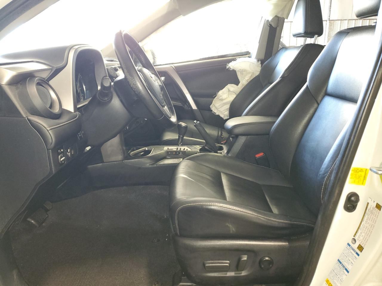 2017 Toyota RAV 4 - Image 7