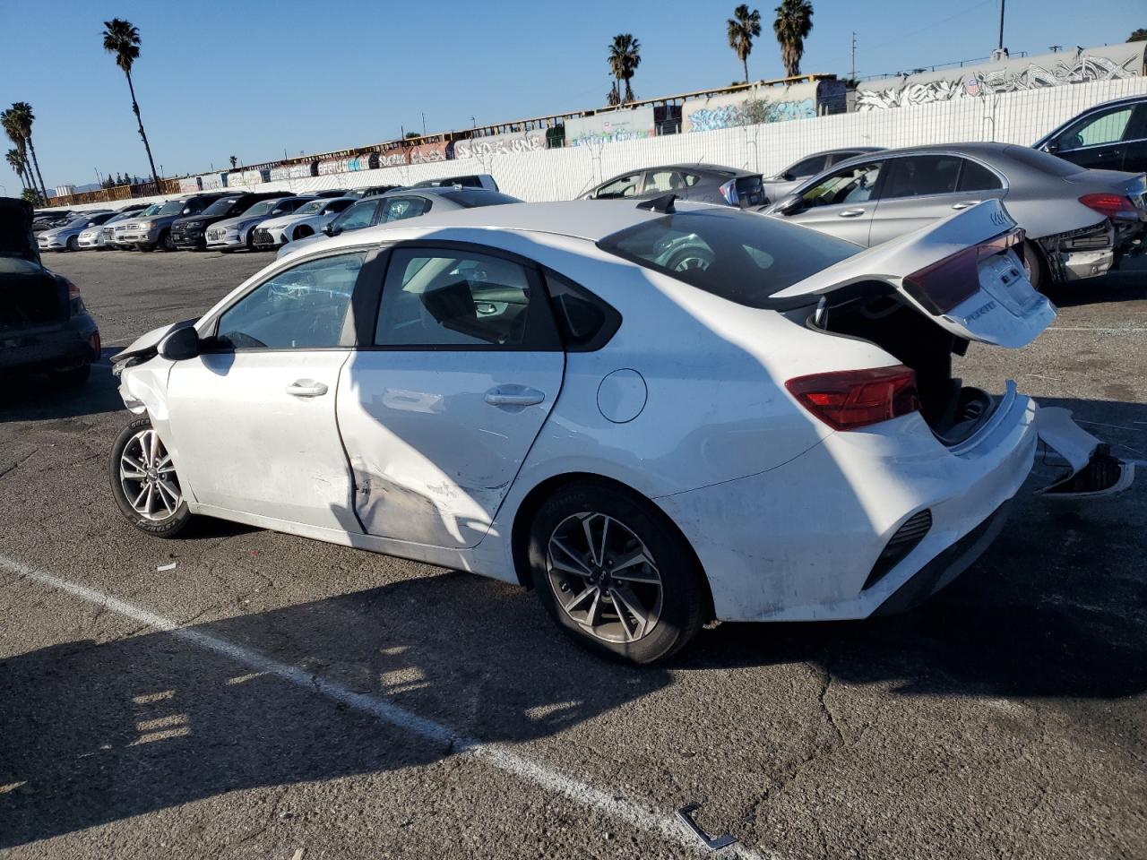 2023 Kia Forte - Image 2