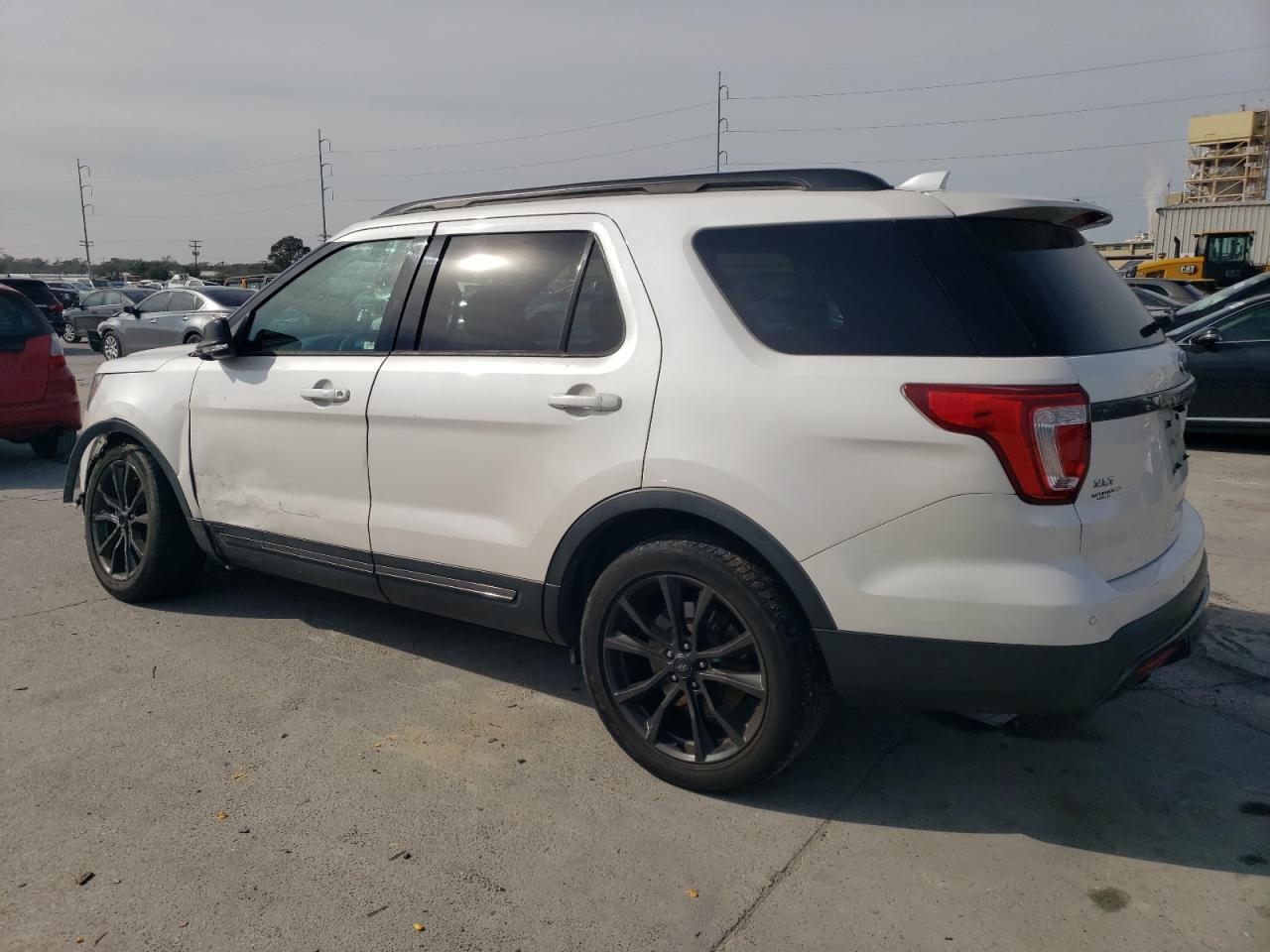 2017 Ford Explorer - Image 2