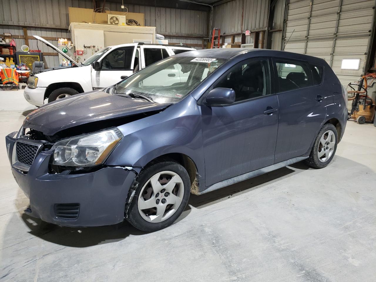 2009 Pontiac Vibe - Image 1