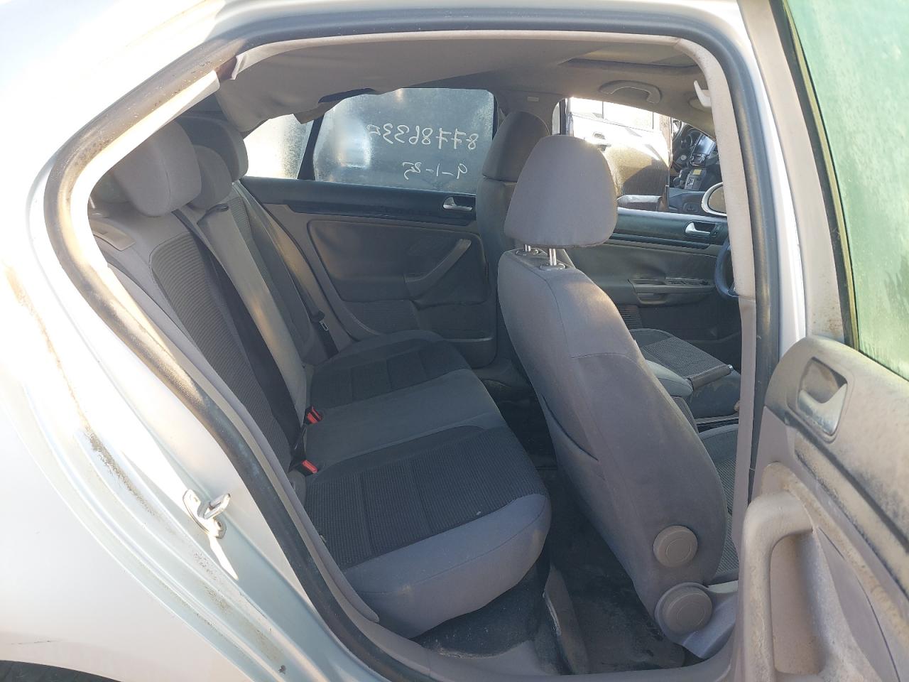 WVWSU11K3BM001268 - 2011 Volkswagen JETTA - #87786335