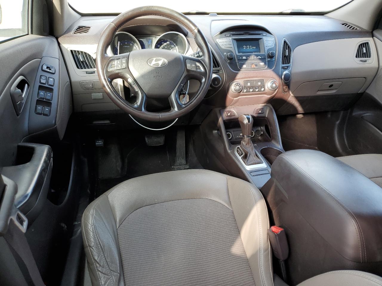 2015 Hyundai Tucson - Image 8