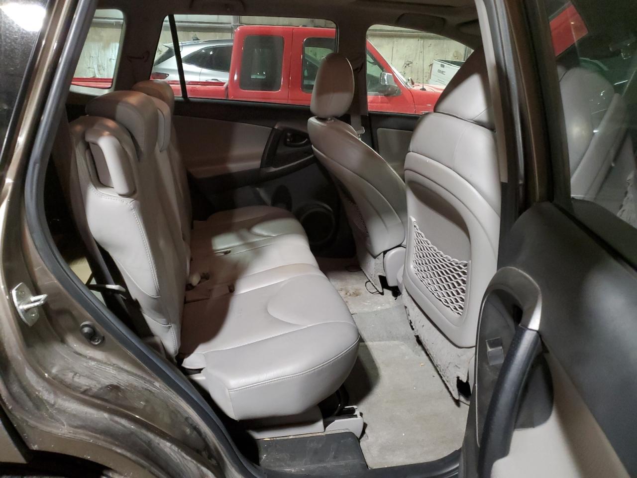 2010 Toyota RAV 4 - Image 11