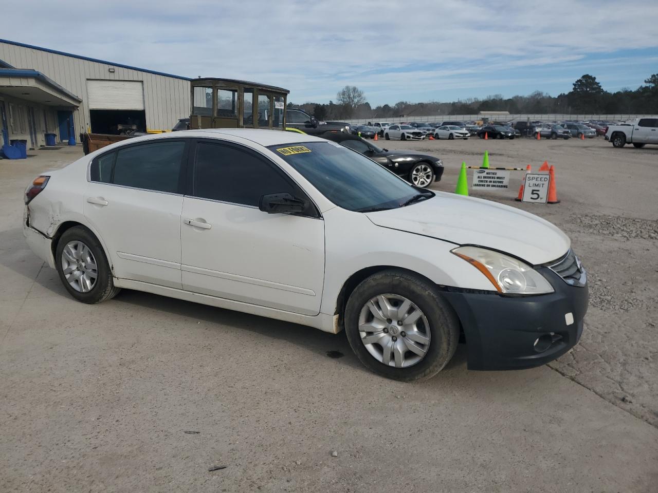 2011 Nissan Altima - Image 4