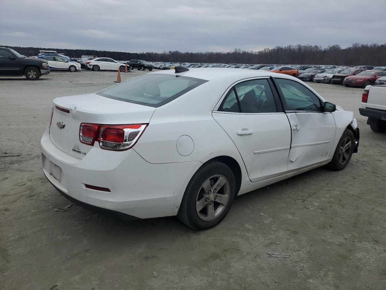 2015 Chevrolet Malibu - Image 3
