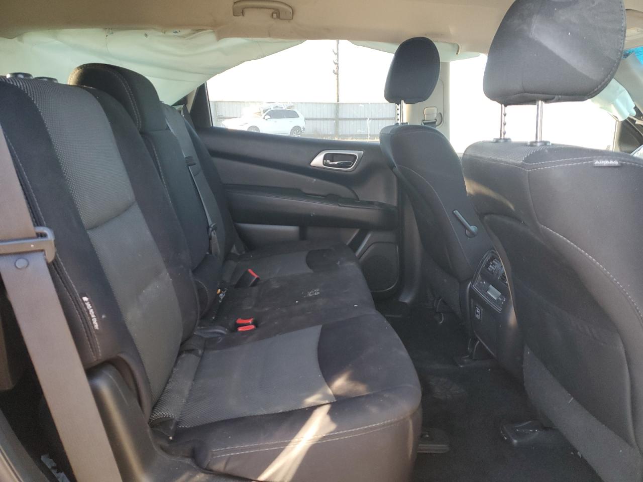 2018 Nissan Pathfinder - Image 11
