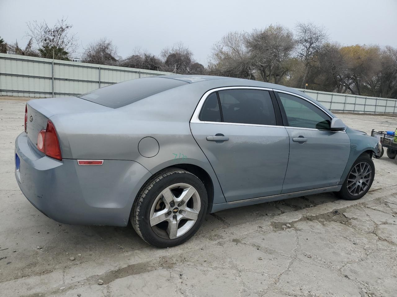 2009 Chevrolet Malibu - Image 3