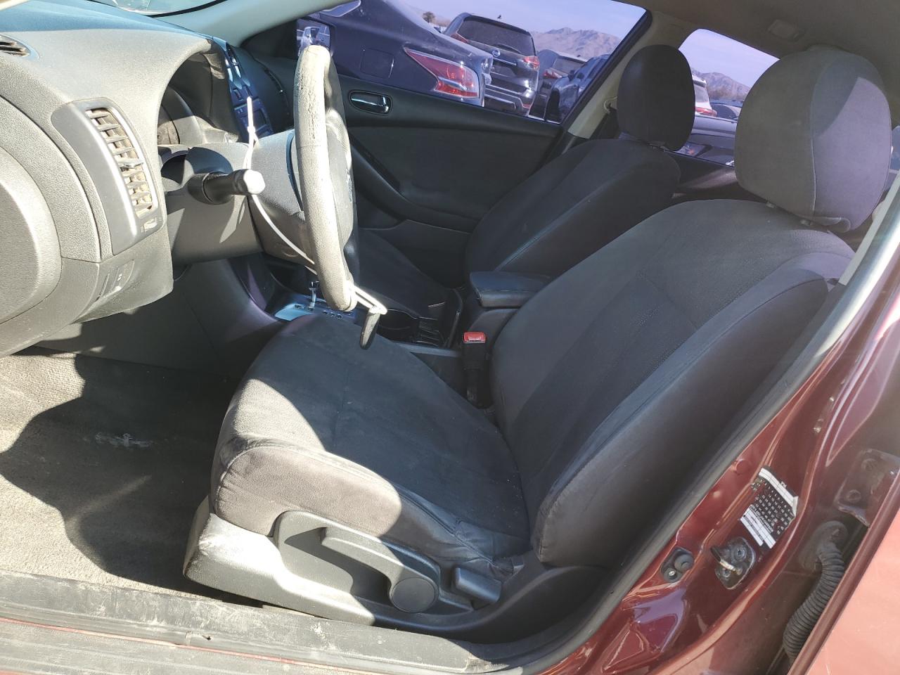 2010 Nissan Altima - Image 7