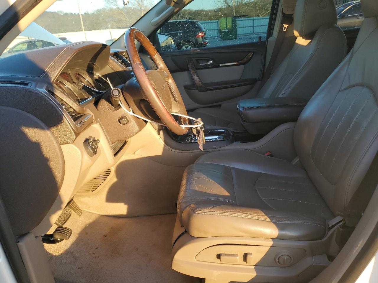 2014 GMC Acadia - Image 7