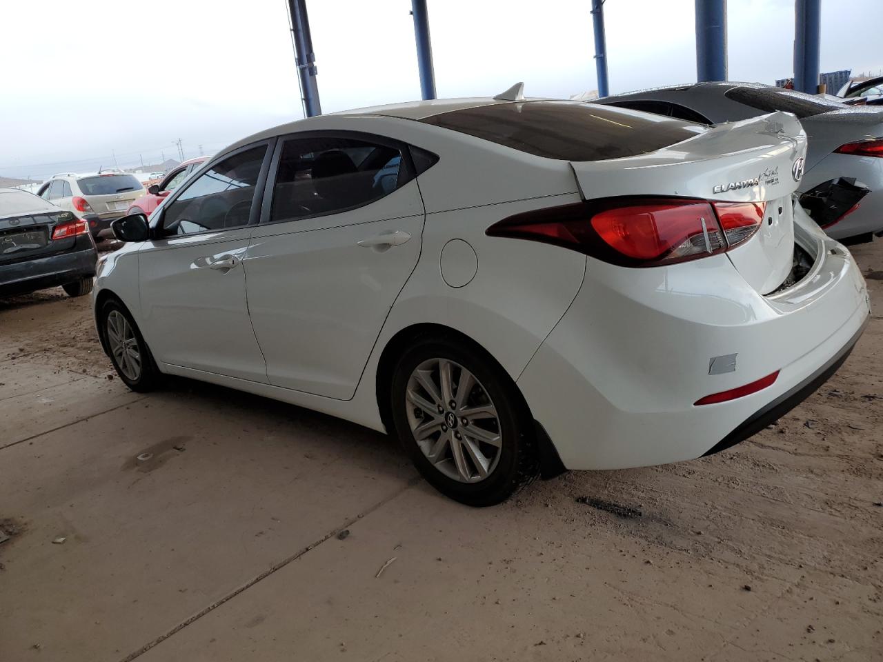 2015 Hyundai Elantra - Image 2