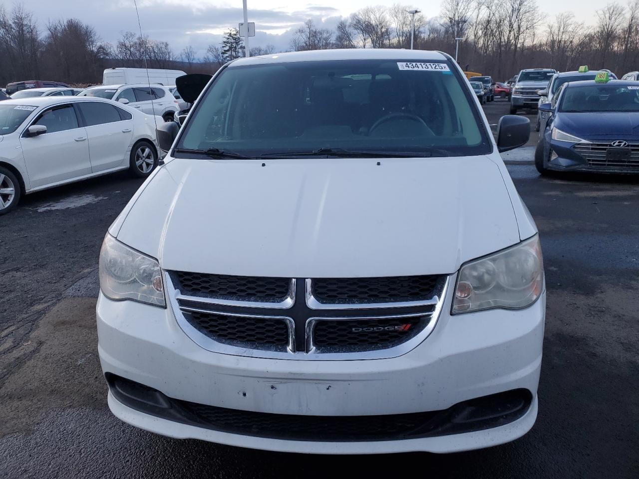 2017 Dodge Caravan - Image 5