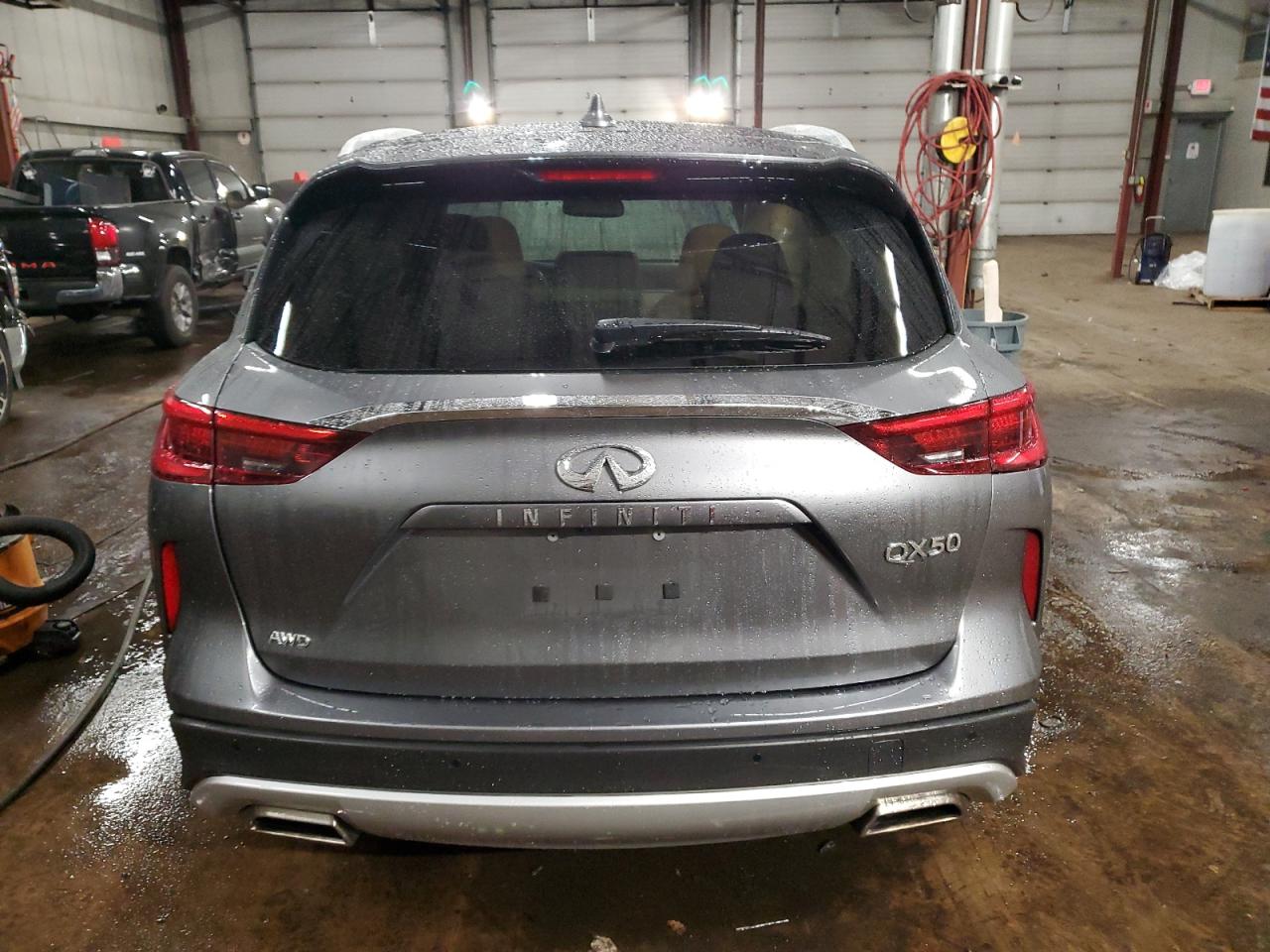 2020 Infiniti QX50 - Image 6