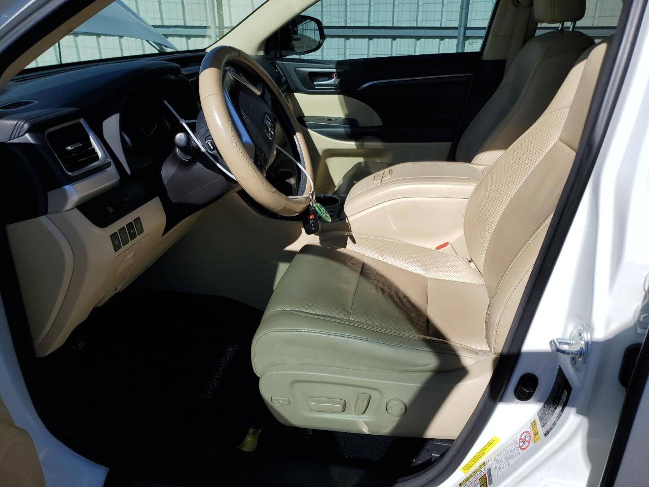 2016 Toyota Highlander - Image 7
