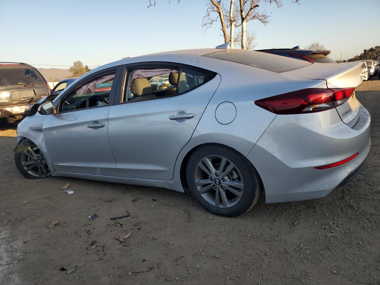 2018 Hyundai Elantra - Image 2