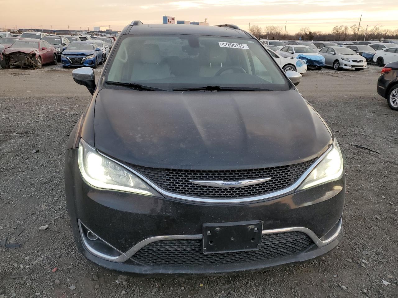 2018 Chrysler Pacifica - Image 5