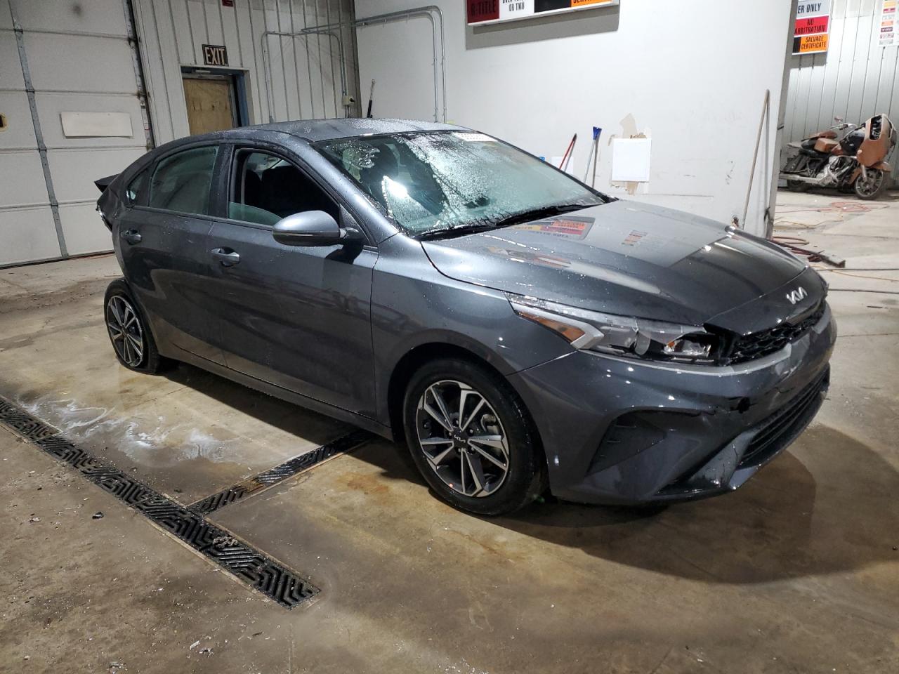 2024 Kia Forte - Image 4