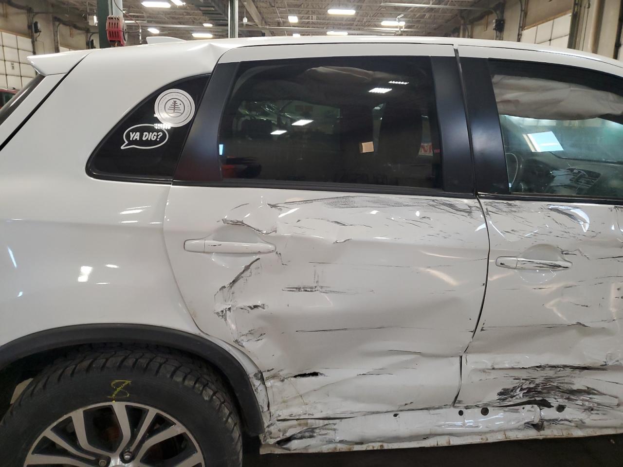 2018 Mitsubishi Outlander - Image 10