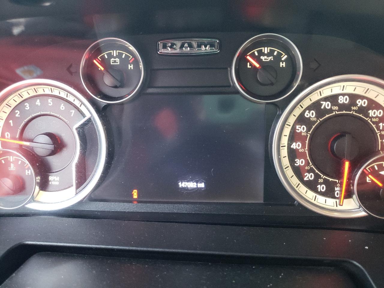 2016 RAM 1500 - Image 9