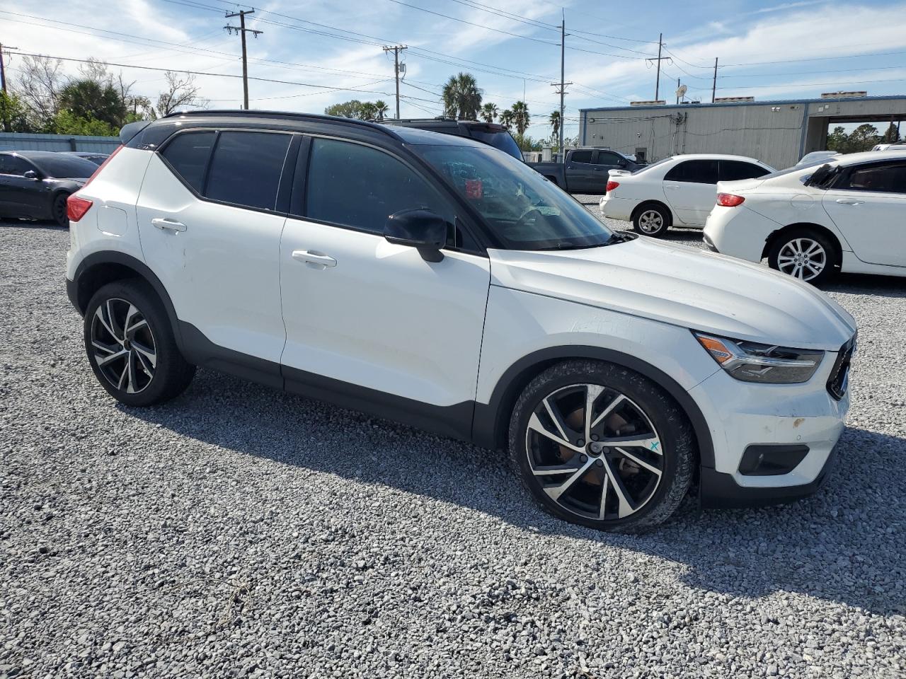 VIN YV4162UM4L2348868 2020 VOLVO XC40 no.4