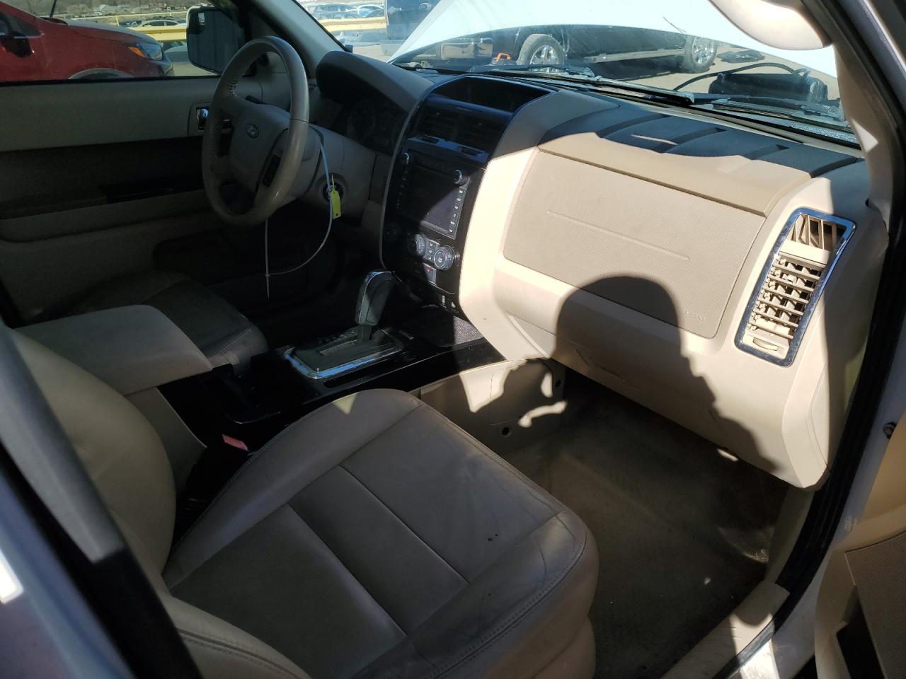 2010 Ford Escape - Image 8