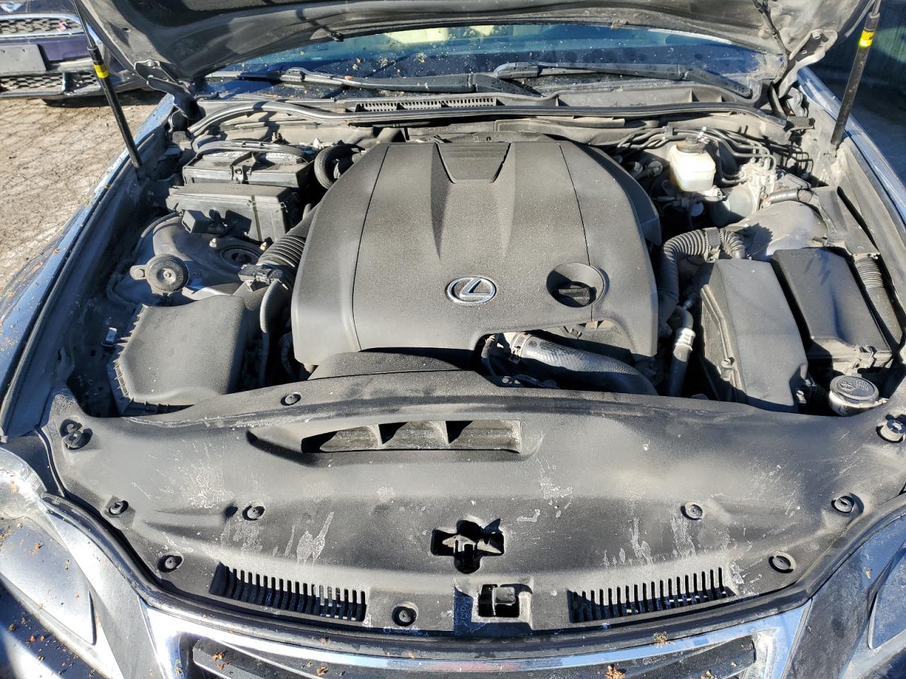 2014 Lexus IS - Image 11