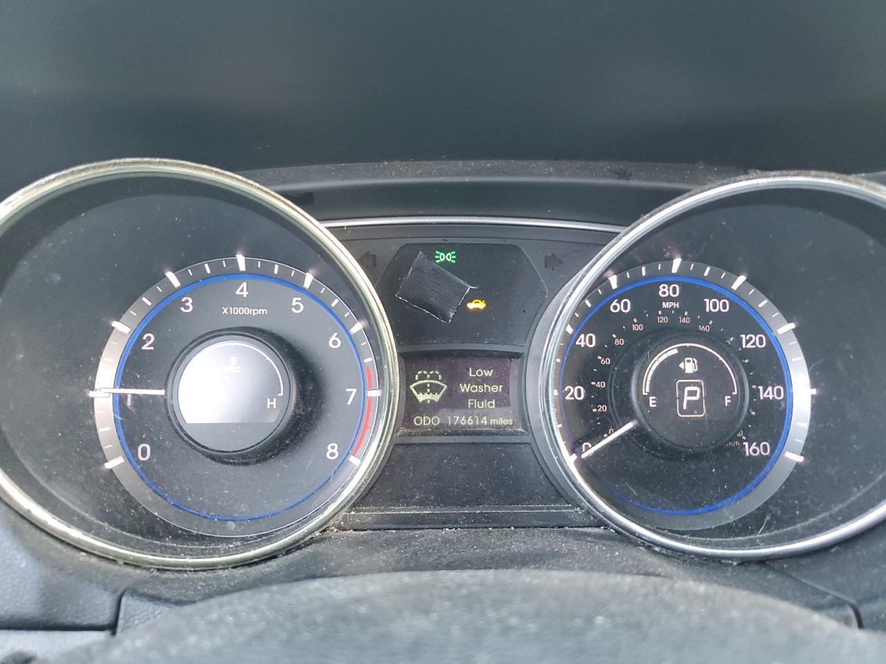 2011 Hyundai Sonata - Image 9