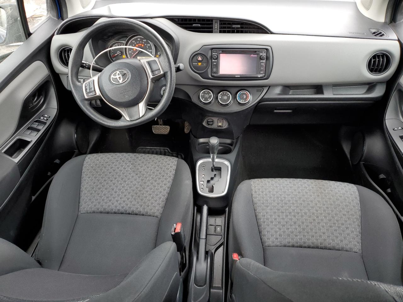 2017 Toyota Yaris - Image 8
