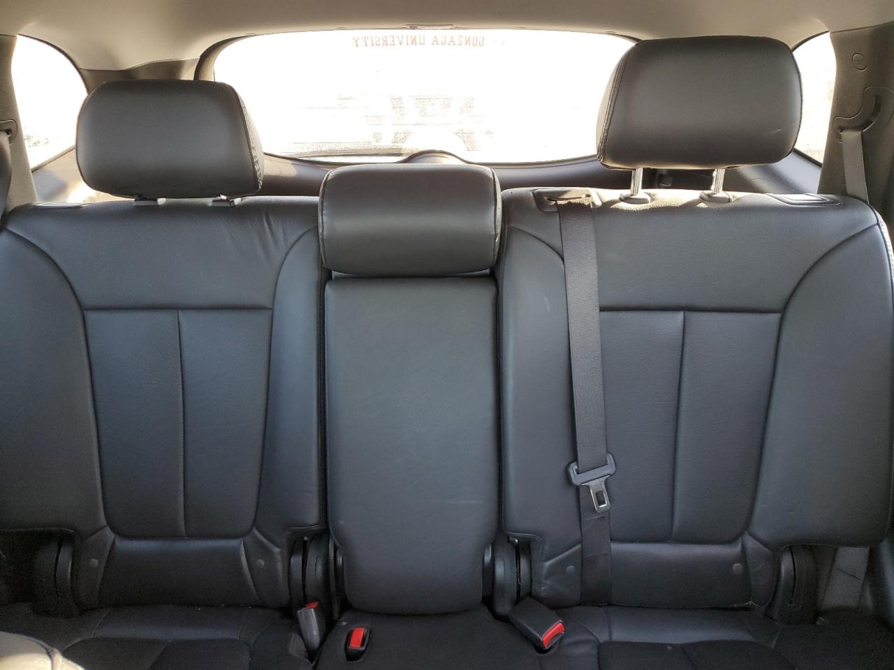 2012 Hyundai Santa Fe - Image 10