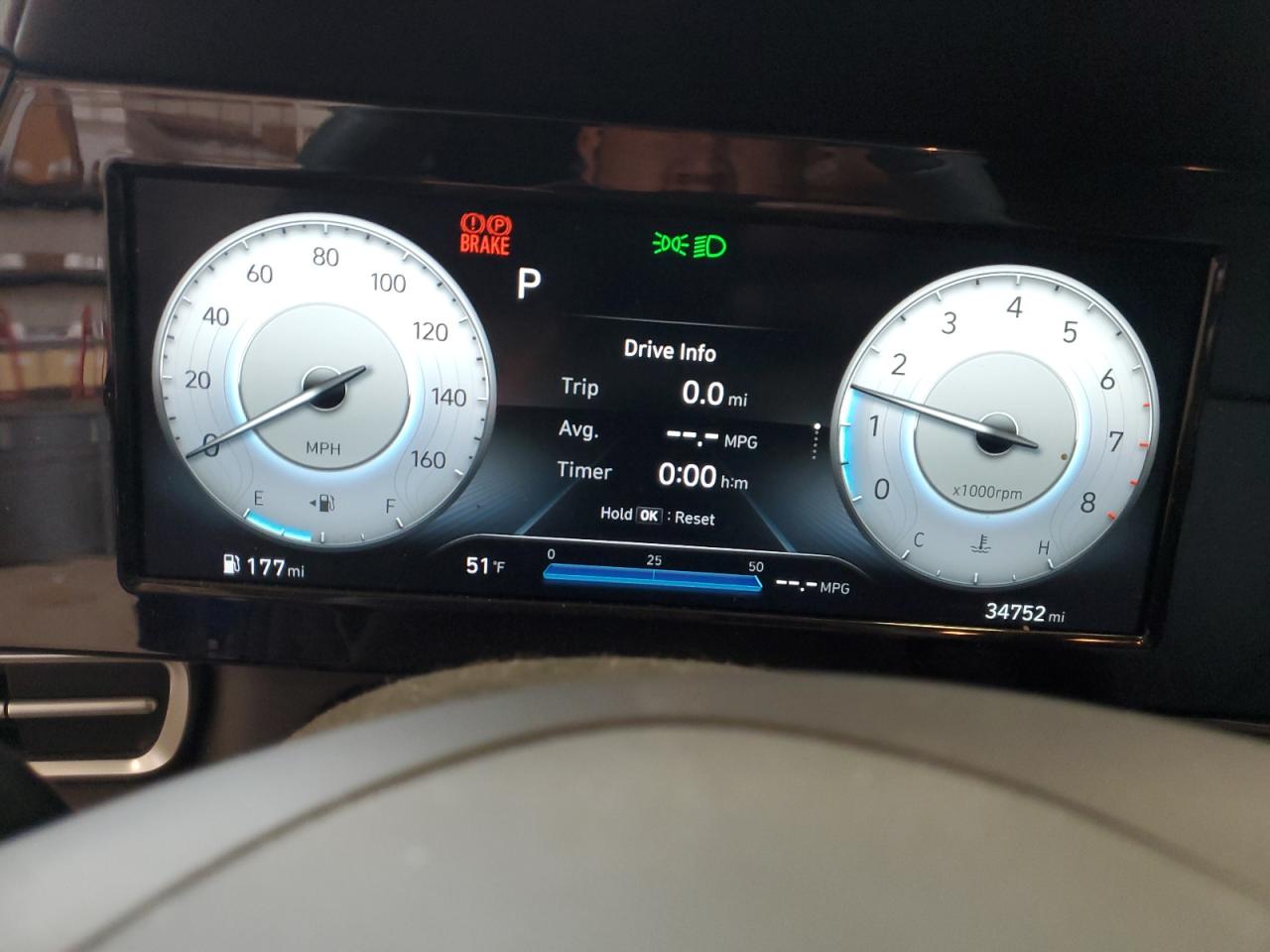 2022 Hyundai Elantra - Image 9