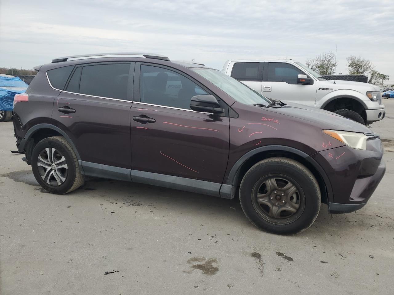 2017 Toyota RAV 4 - Image 4