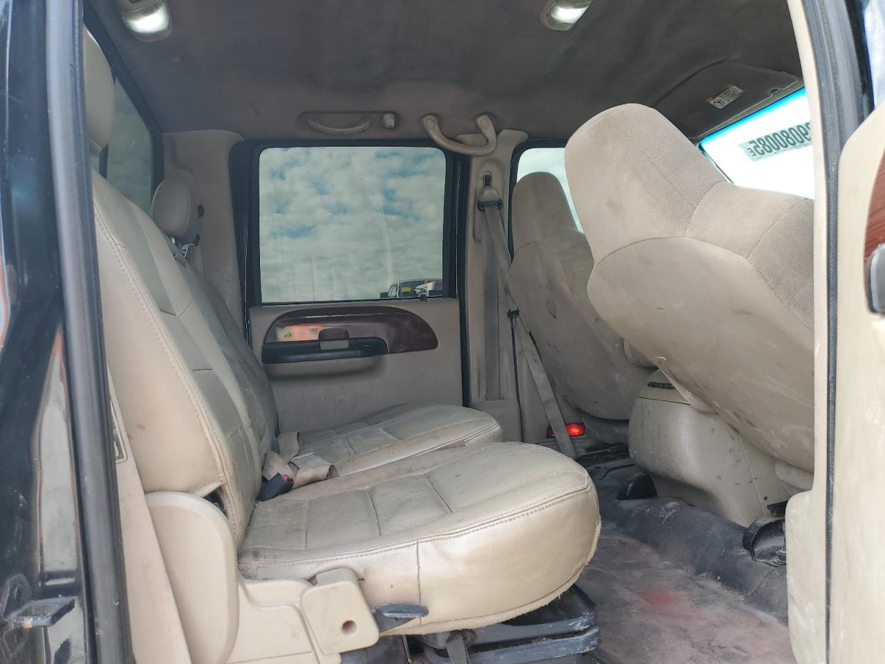 2003 Ford F250 - Image 10