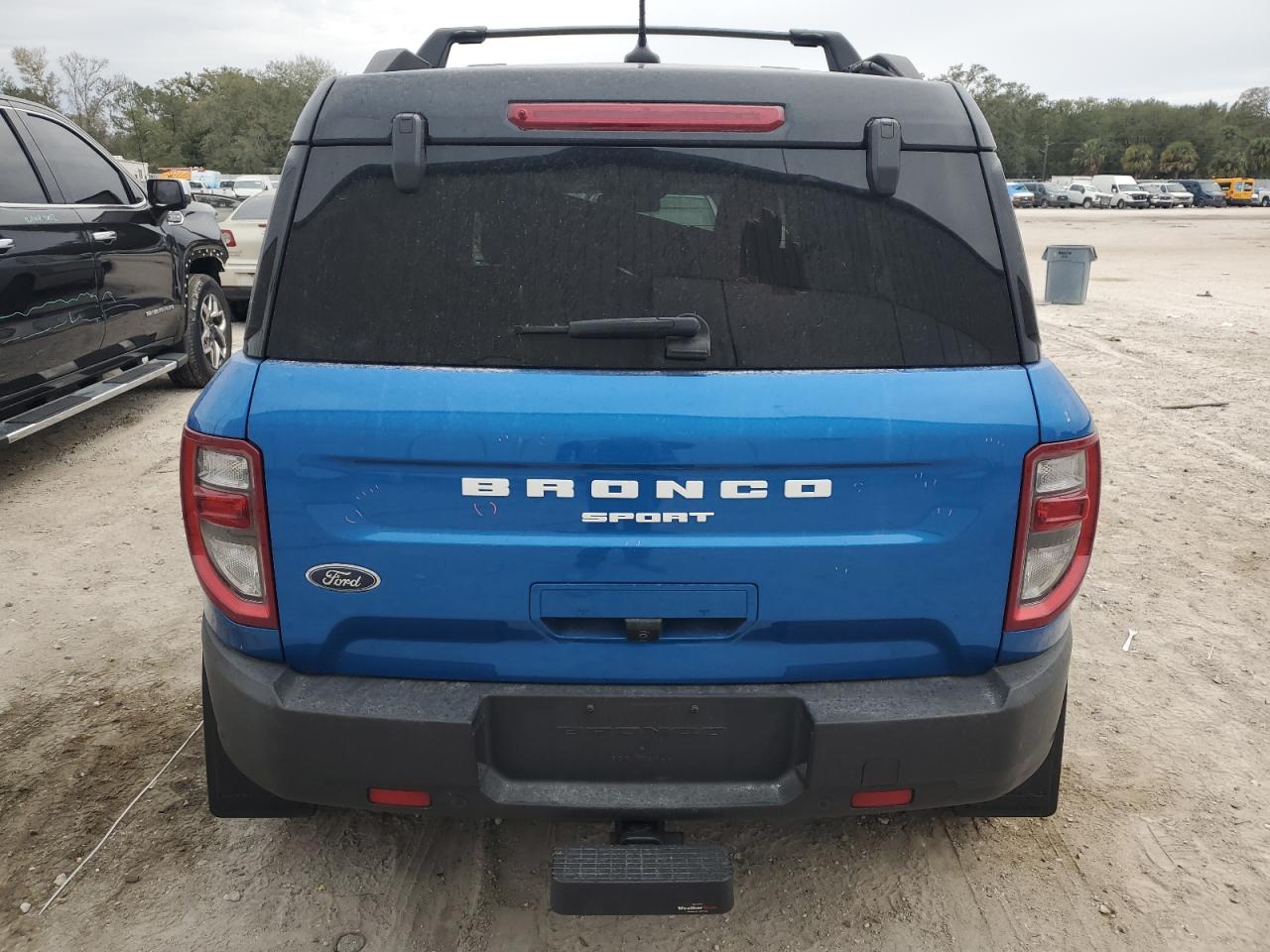 2022 Ford Bronco - Image 6