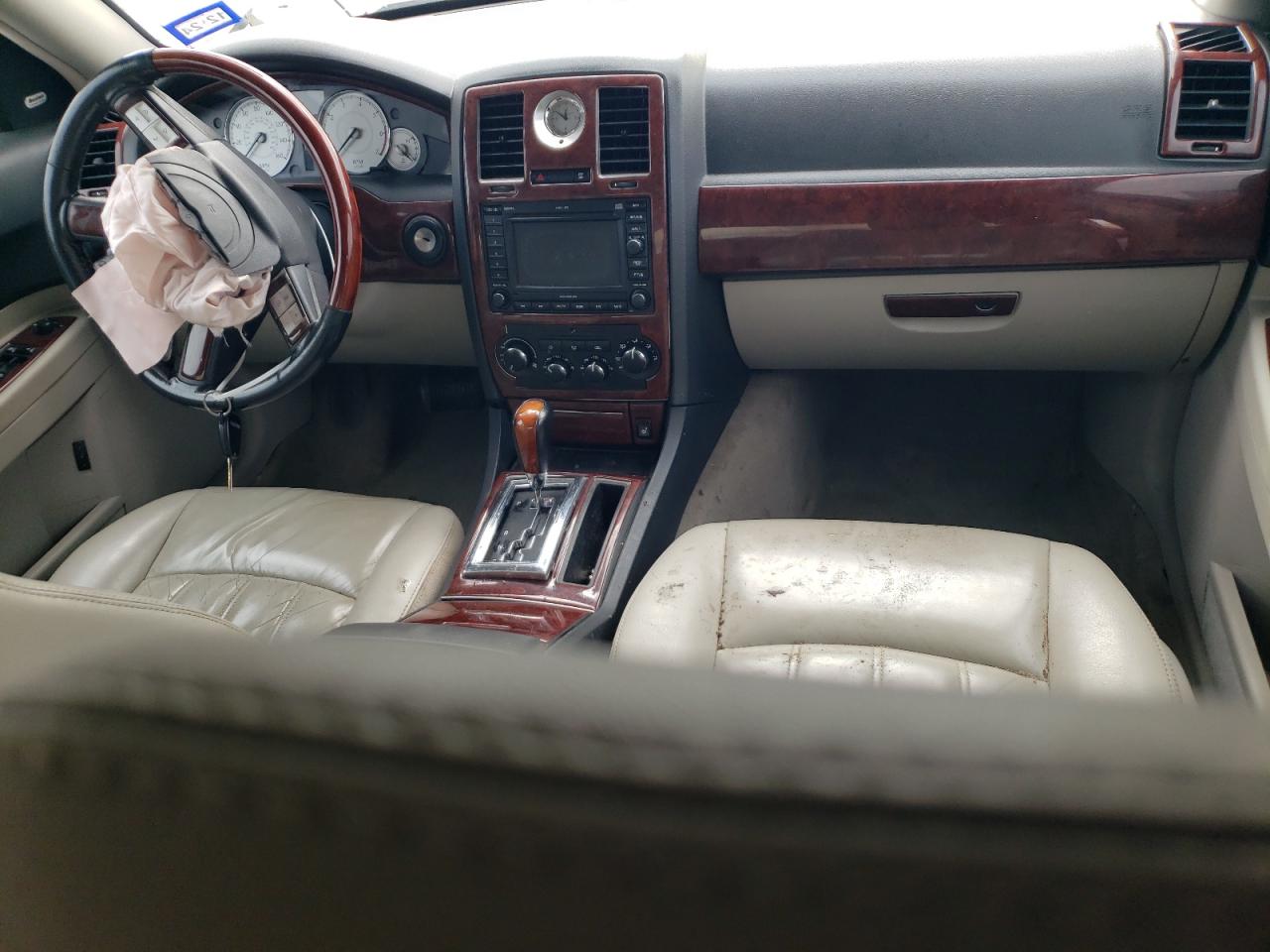 2006 Chrysler 300 - Image 8