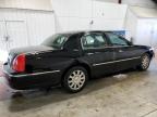 2009 Lincoln Town Car Signature Limited zu verkaufen in Angola, NY - Front End